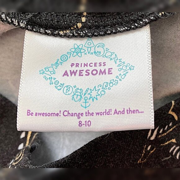 Princess Awesome red and black t-shirt and short skirt set - Picture 6 of 7